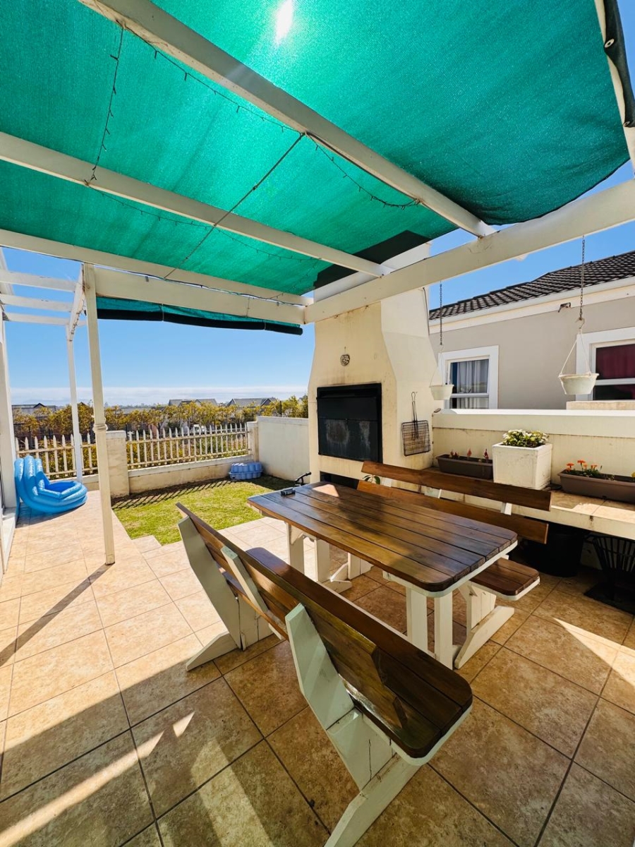 To Let 3 Bedroom Property for Rent in Fernwood Western Cape